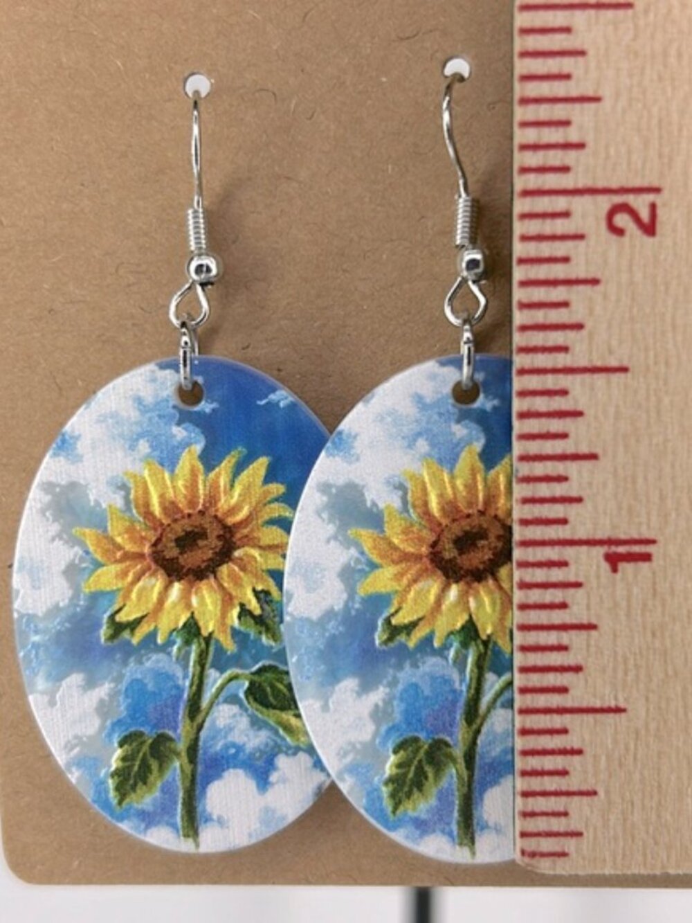 *LAST ONE* Acrylic Sunflower Pattern Style Earrings  Fashion Jewelry - Picture 2 of 3